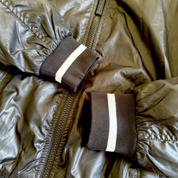 Old Navy Black Bomber Jacket Full Zip Water Resistant Cuff Sleeves Size M 8 - Picture 2 of 5